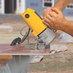 DeWalt DWC860W Masonry Saw 5 DeWalt DWC860W Masonry Saw -Famous Tool Store image 3154511f 100e 4871 a73f 0c33799d1955
