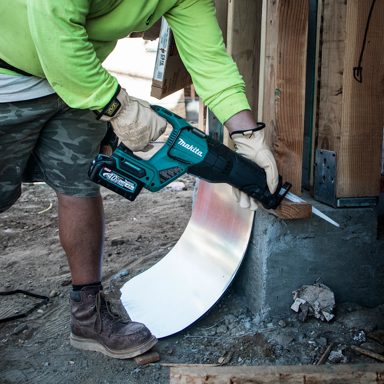 Makita GRJ01M1 40V Max XGT Brushless Recipro Saw Kit 3 Makita GRJ01M1 40V Max XGT Brushless Recipro Saw Kit - Image 3