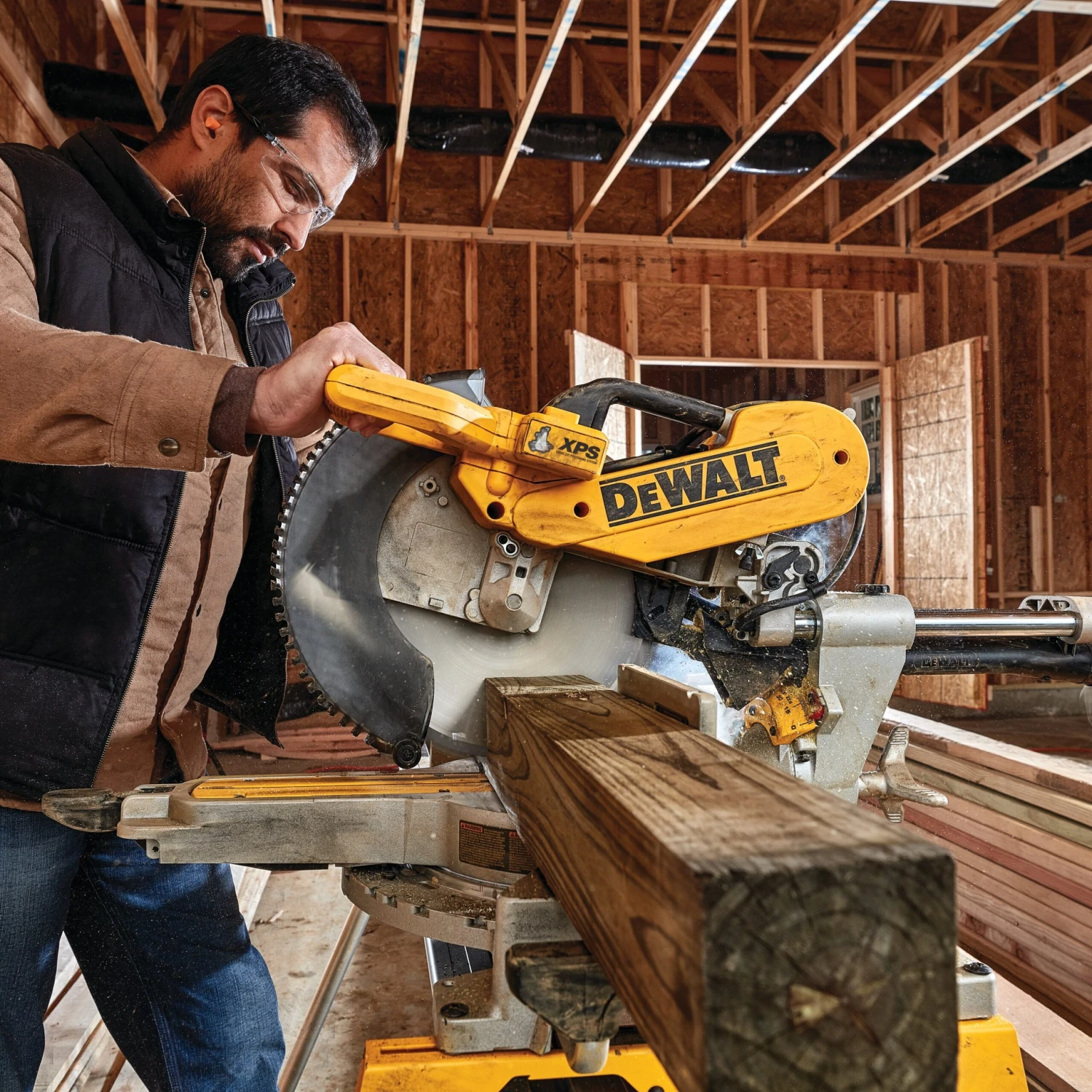 DeWalt DWS780 12" Miter Saw 4 DeWalt DWS780 12" Miter Saw - Image 4
