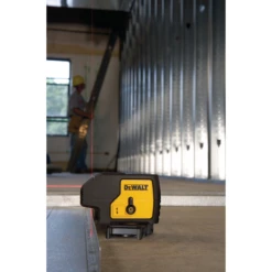 DeWalt DW083K Laser Level -Famous Tool Store image e026006c 4333 42a0 8568 cbd2dd03e9c5
