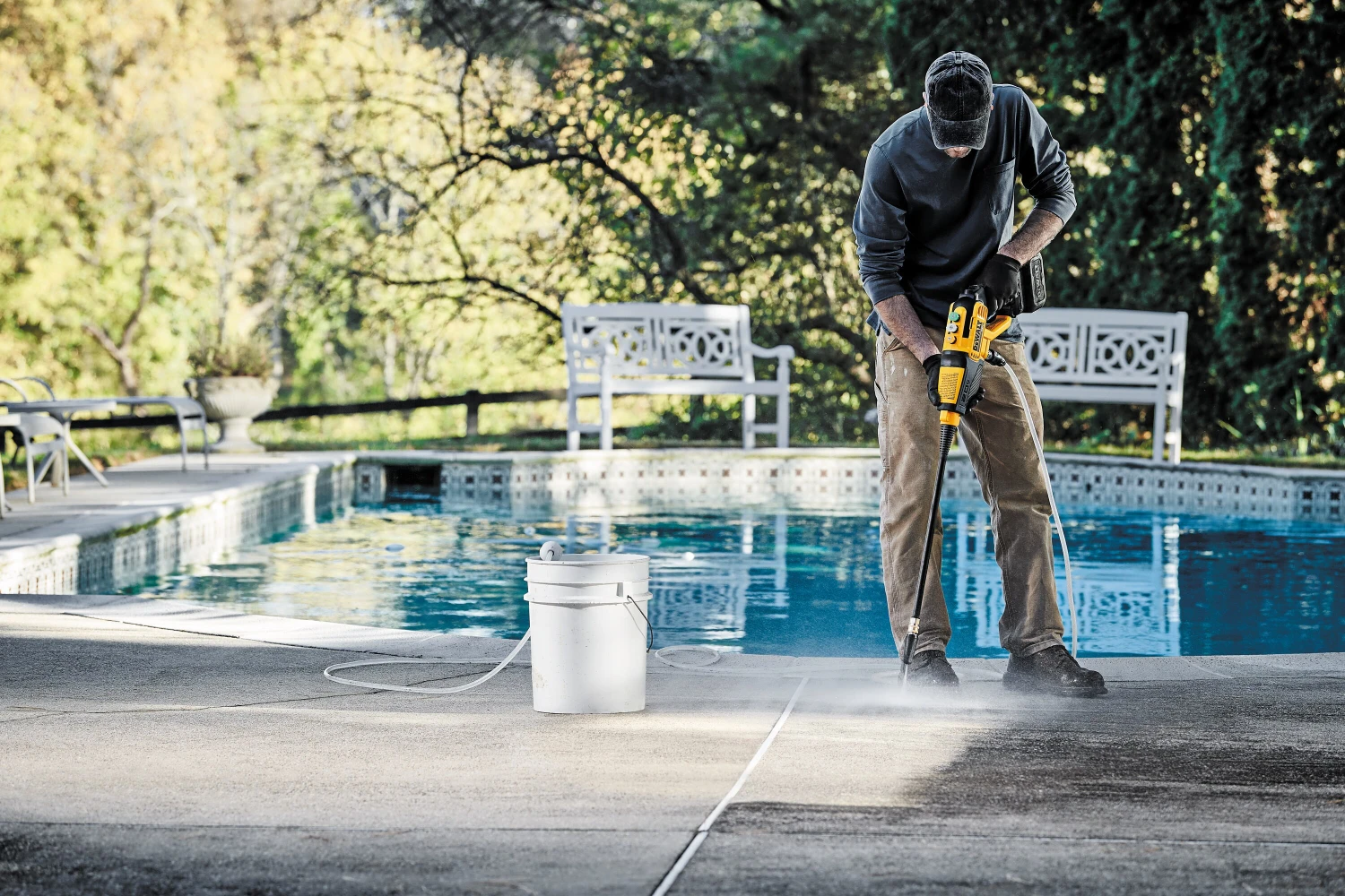 DeWalt DCPW550B 20V Max Cordless Power Cleaner Washer (Tool Only) 5 DeWalt DCPW550B 20V Max Cordless Power Cleaner Washer (Tool Only) - Image 5